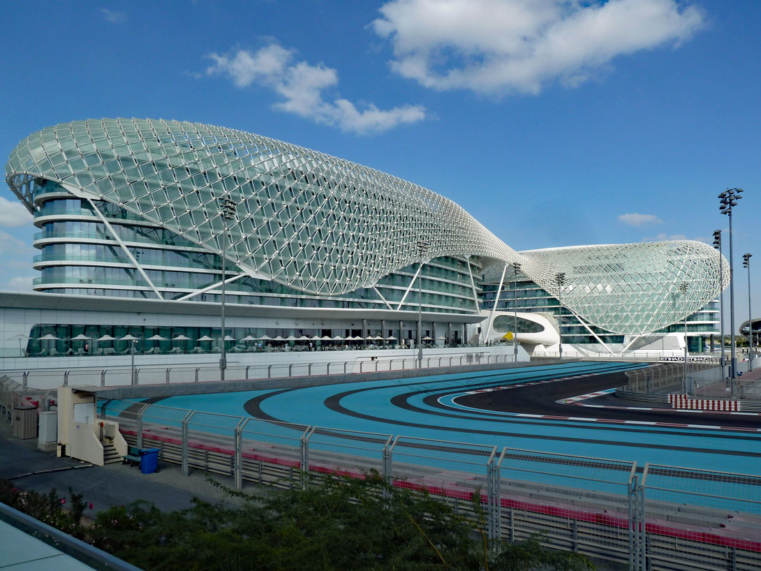 Das Viceroy Hotel in Abu Dhabi neben der Formel 1-Rennstrecke
