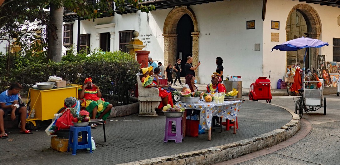 In der Altstadt von Cartagena an der Plaza de Bolívar