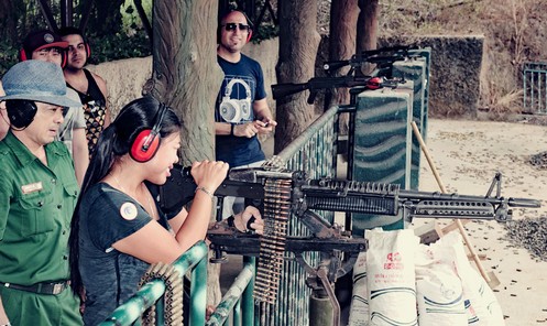 Mg-Schießen im Freilichtmuseum von Cu Chi