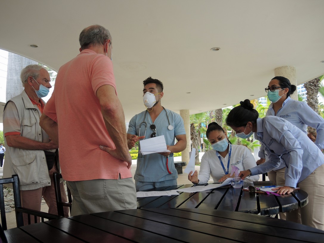 Empfang im Decameron Hotel Punta Centilena