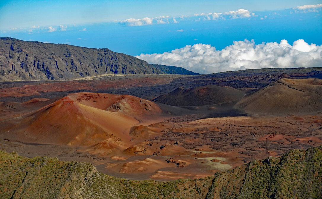 Das Innere des Haleakala-Kraters Blick ins Innere des Haleakala Kraters