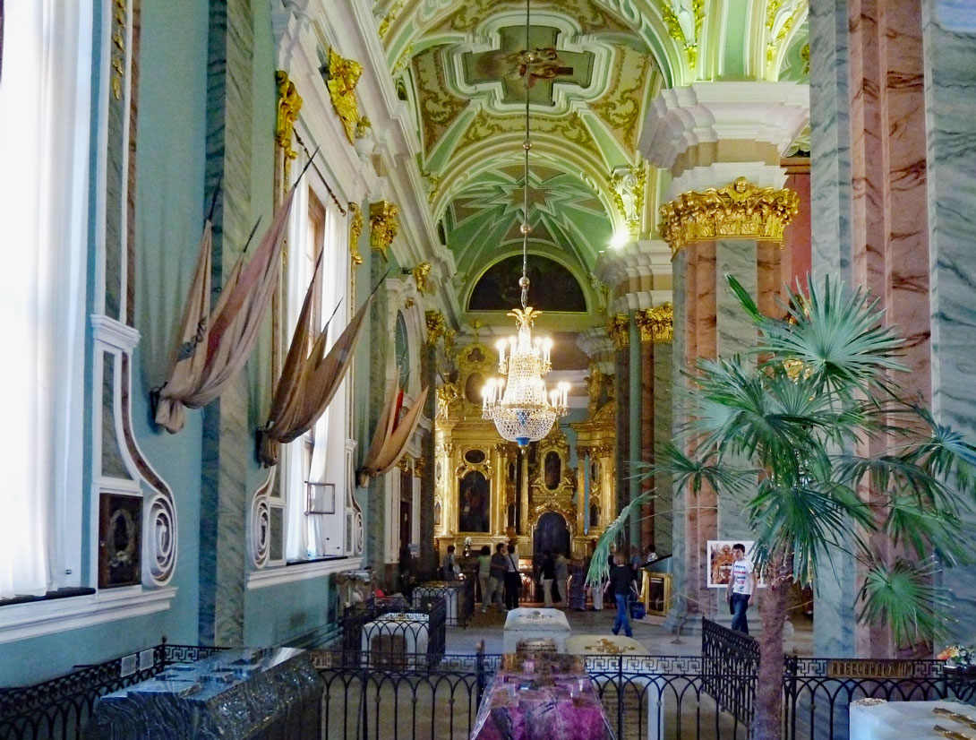Im Innern der Peter-und-Paul-Kathedrale in St. Petersburg