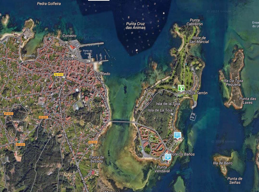 Satellitenansicht von O Gove, den Muschelbänken und der Insel La Toxa