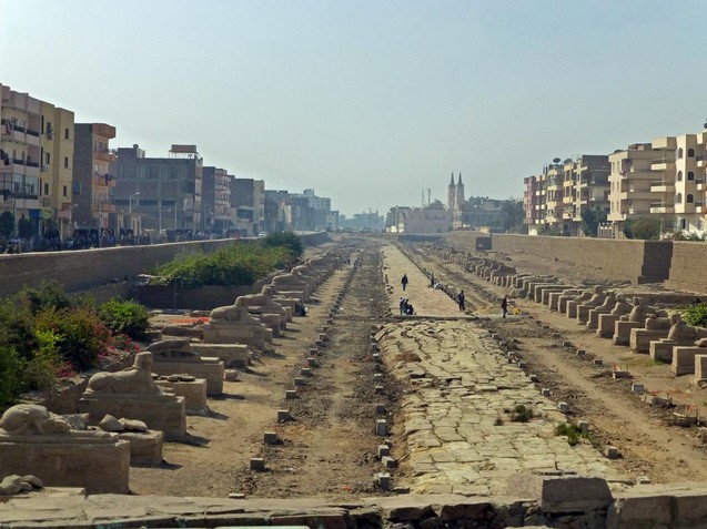 Straße von Karnak nach Luxor