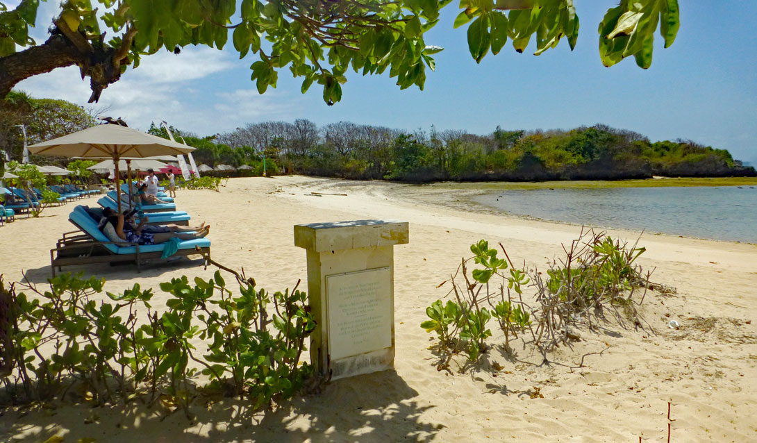 Strand vor dem Grand Hyatt
