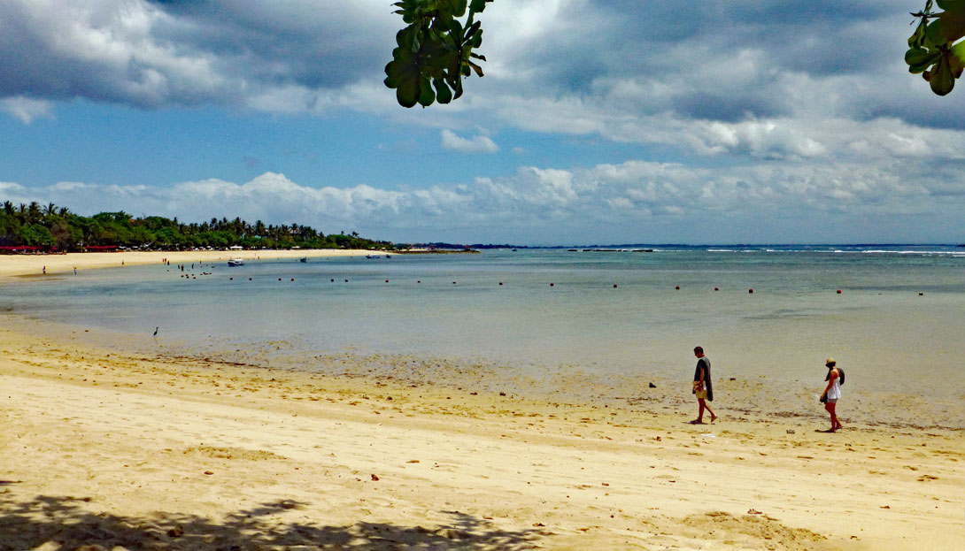 Strand in Nusa Dua vor dem Melia
