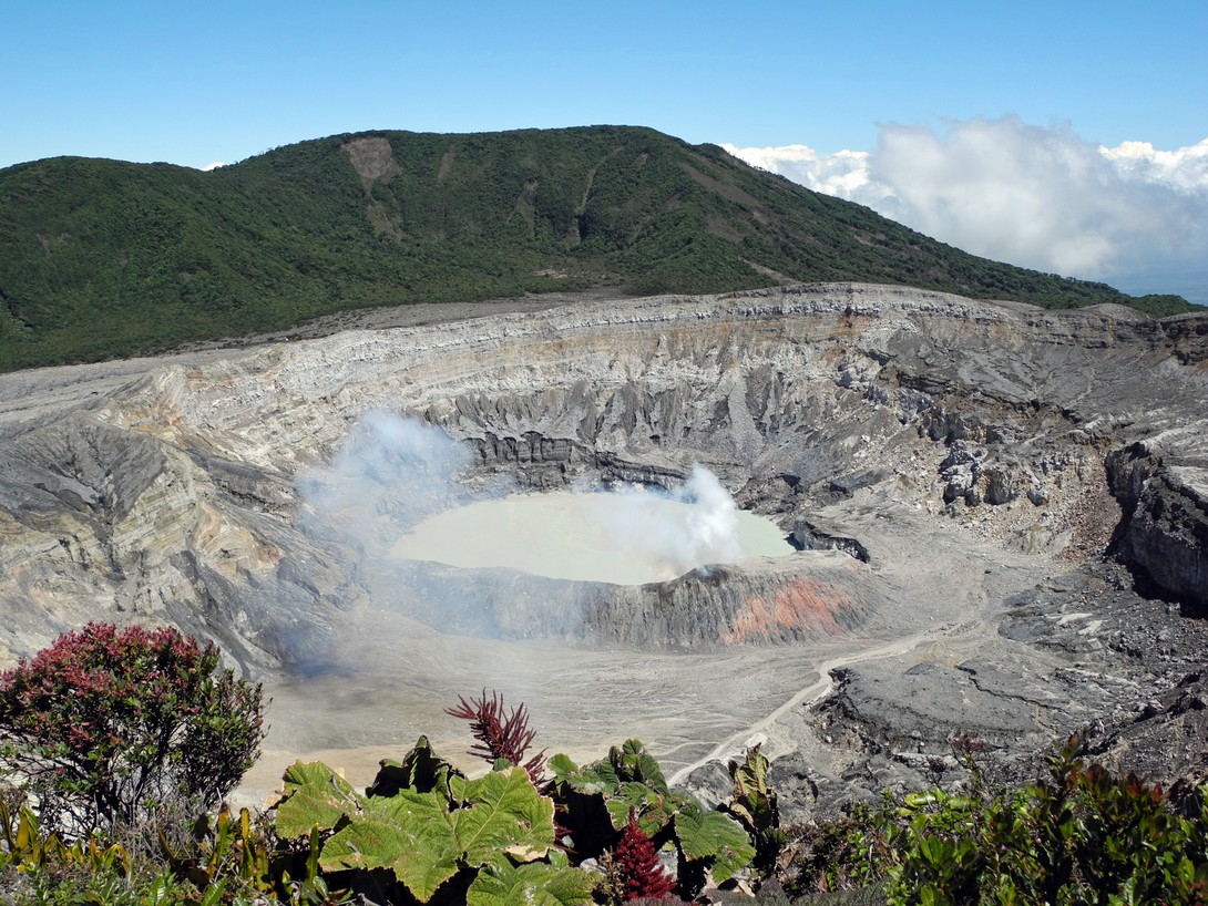 Vulkan Poás in Costa Rica