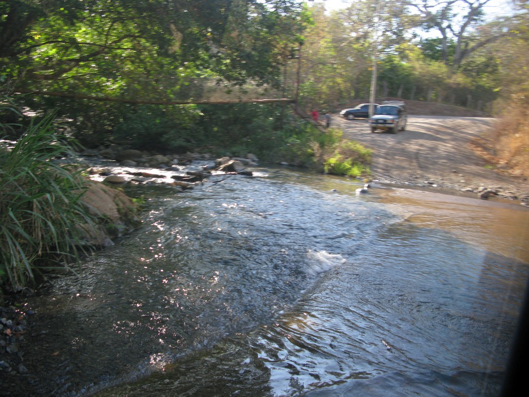 Flussdurchfahrt in Costa Rica