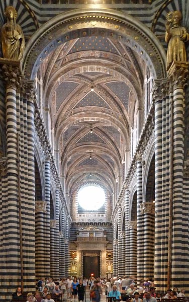 Mittelschiff vom Dom in Siena