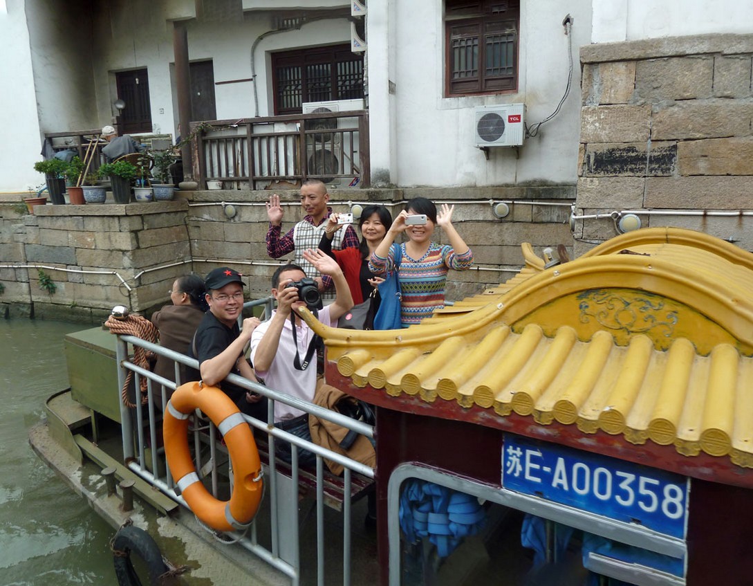 Chinesen fotografieren die "Langnasen"