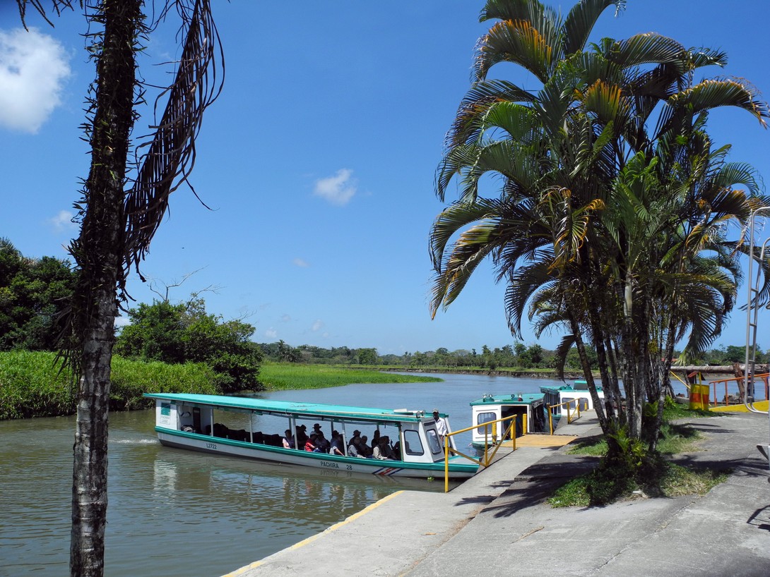 Anlegestelle in Parismina