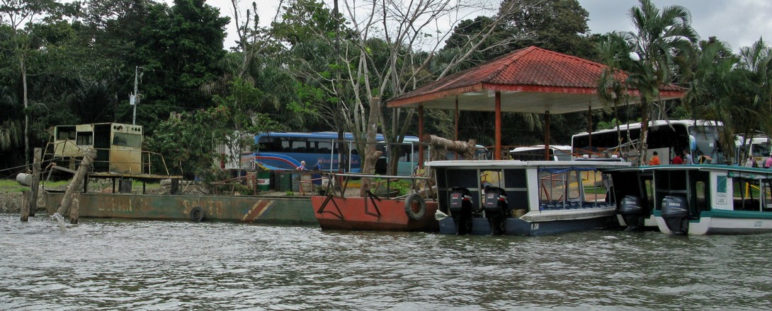 Anlegestelle in Parismina